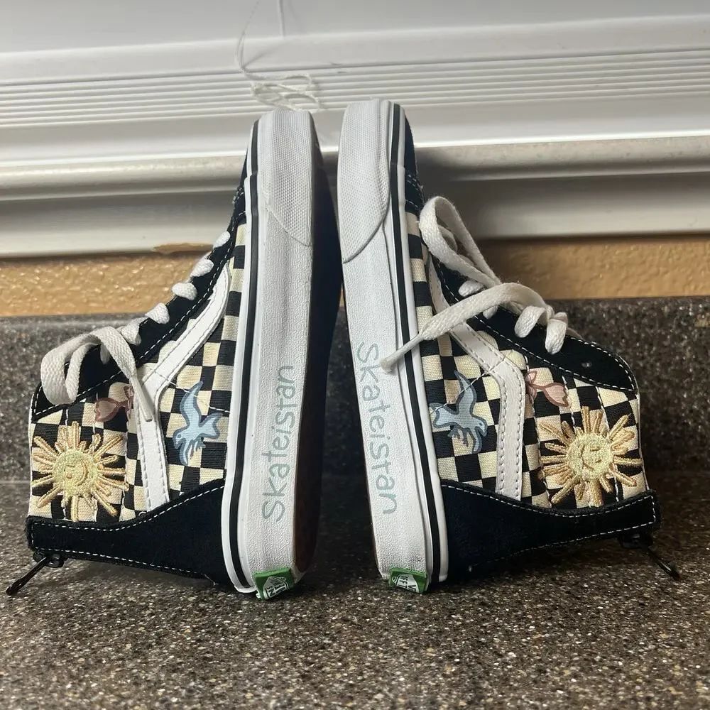 Vans SK8-Hi Skateistan Little Kids 1 Black Suede High Top Skate Sneakers Checker